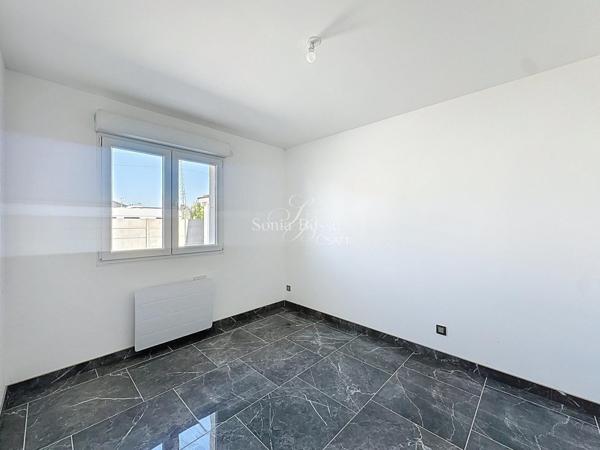 MAISON INDIVIDUELLE TYPE PLAIN PIED 3 CHAMBRES GARAGE JARDIN