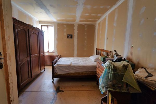 Maison à vendre 7 pièces CUSSET (03)