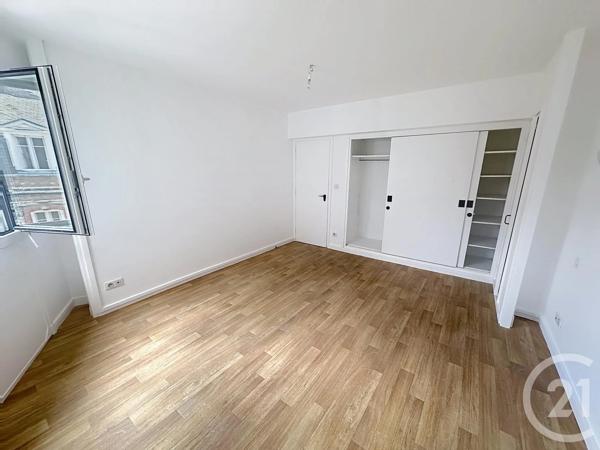 Appartement F4 à vendre  5 pièces - 116 m 2   FECAMP  - 76