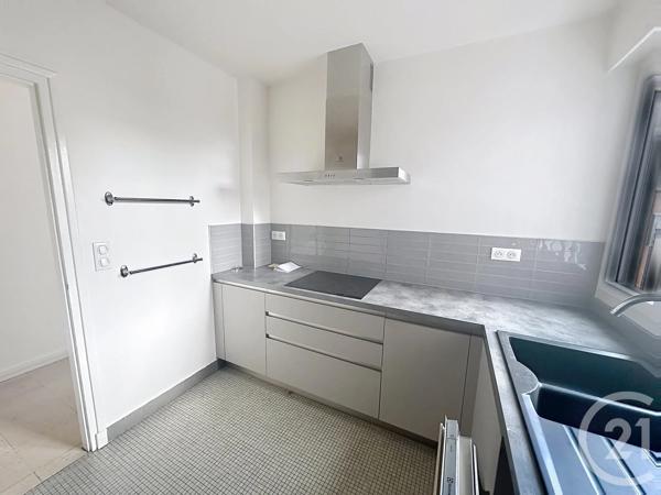 Appartement F4 à vendre  5 pièces - 116 m 2   FECAMP  - 76