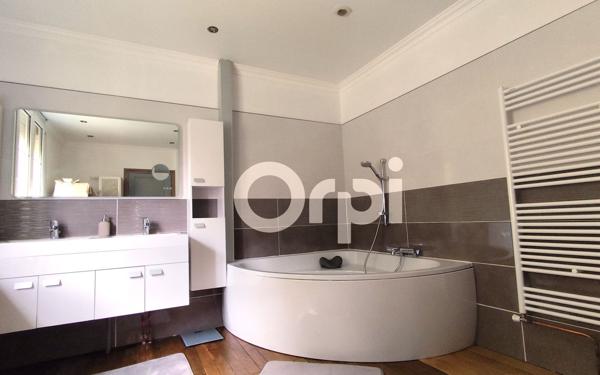 Maison à vendre    5 pièces •  Soissons