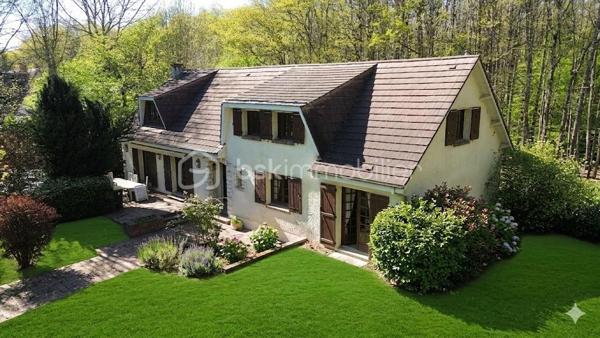 Maison traditionnelle de 225 m²