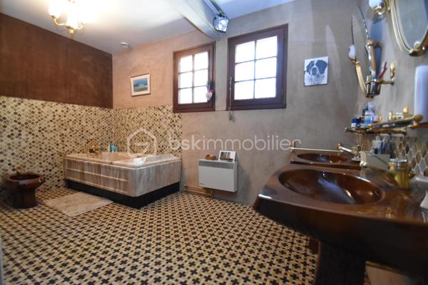 Maison traditionnelle de 225 m²