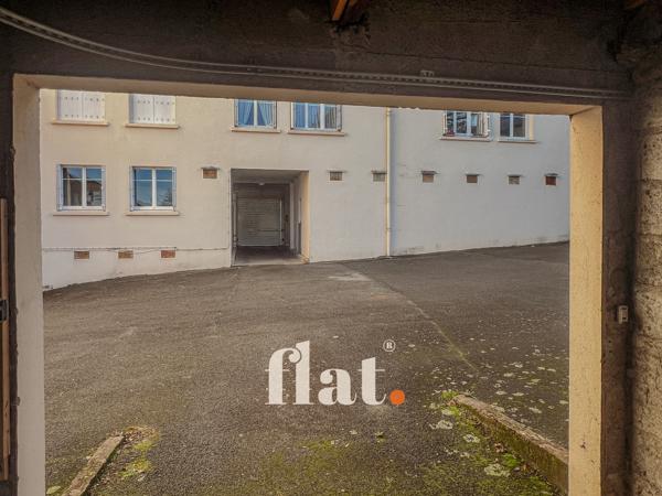 Garage
                                                                                                                                                
                                                                                                                                                
                                                                                                                                                                                                                                                                                                                        14  m²