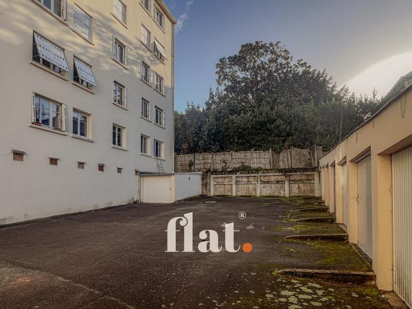 Garage
                                                                                                                                                
                                                                                                                                                
                                                                                                                                                                                                                                                                                                                        14  m²
