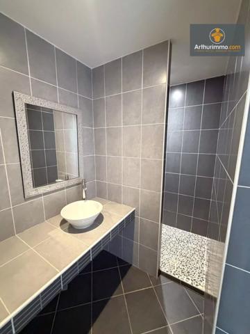 Location                                                      Maison
                        
                     5 pièces                      130 m2                     à Lachelle