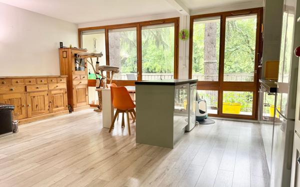 Appartement à vendre    4 pièces • 76,50 m2 Chilly-Mazarin