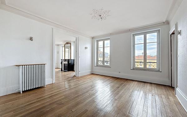 Appartement à louer    4 pièces •  Nancy