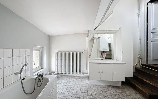 Appartement à louer    4 pièces •  Nancy