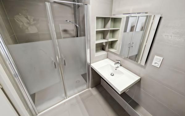 Appartement à vendre    5 pièces • 128,22 m2 Tassin-la-Demi-Lune