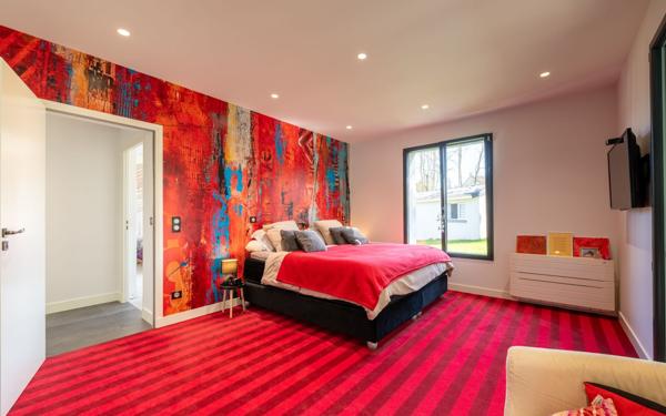 Maison à vendre    8 pièces • 327,59 m2 Montévrain