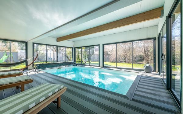 Maison à vendre    8 pièces • 327,59 m2 Montévrain