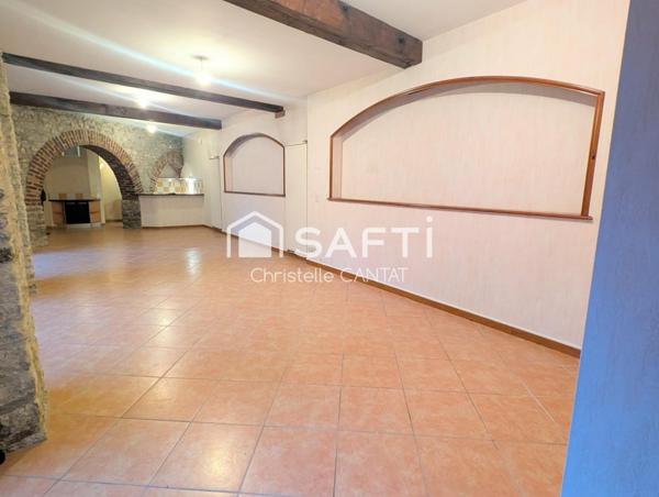 Appartement F4, grand séjour, 3 chambres, parking.