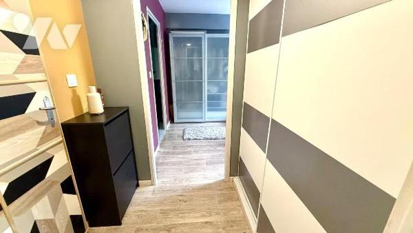 Appartement à Noyelles-sous-Lens .

Cet appartement au rez-de-chaussée d' un immeuble de 2015...