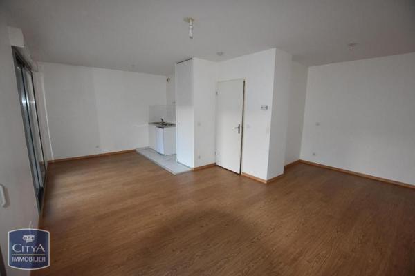 Appartement à louer 1 pièce 34.96m² Cholet (49300)