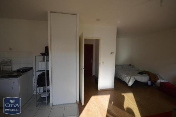 Appartement à louer 1 pièce 34.96m² Cholet (49300)
