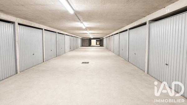 Parking à vendre 12 m² Courbevoie