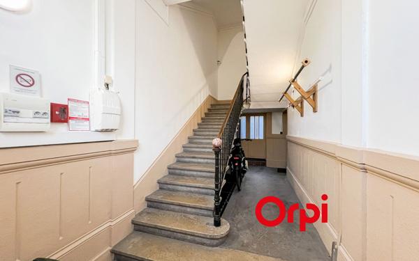 Appartement à vendre    2 pièces • 42,42 m2 Oullins