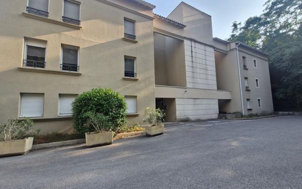 Appartement à vendre    3 pièces • 70,47 m2 Villeneuve-lès-Avignon
