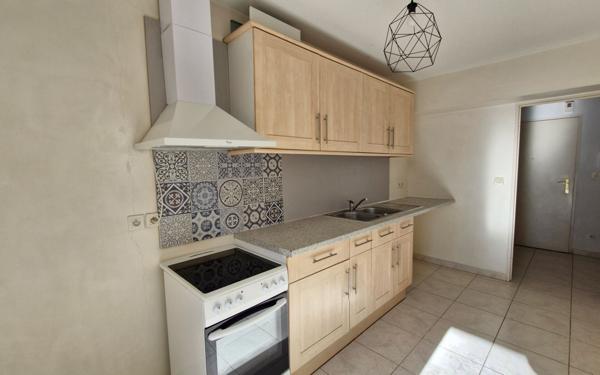 Appartement à vendre    3 pièces • 70,47 m2 Villeneuve-lès-Avignon