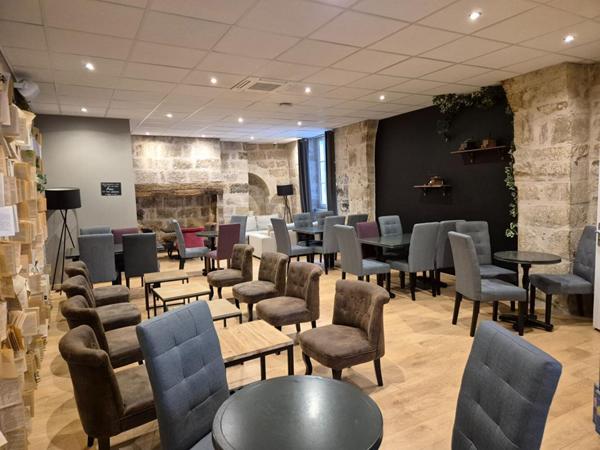 BRIVE LA GAILLARDE - RESTAURATION RAPIDE 35 COUVERTS