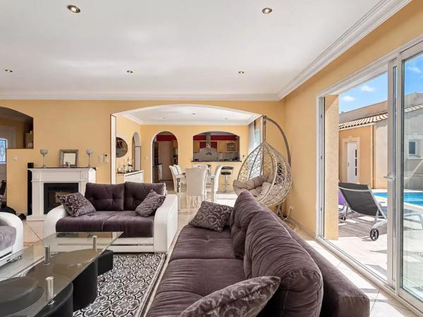 Périgny – Maison de 156 m² – 4 chambres – piscine chauffée