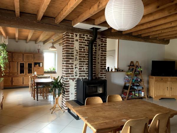 Charmante maison rénovée sur grand terrain