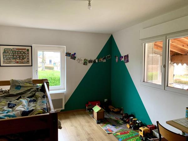 Charmante maison rénovée sur grand terrain