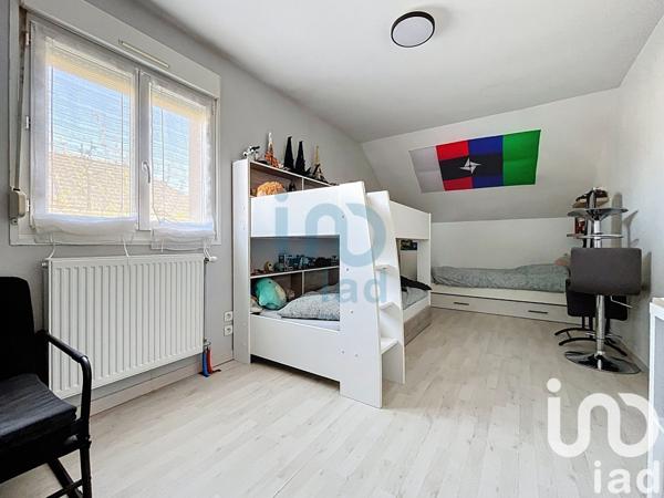 Maison 5 pièces de 114 m² à Fagnières (51510)