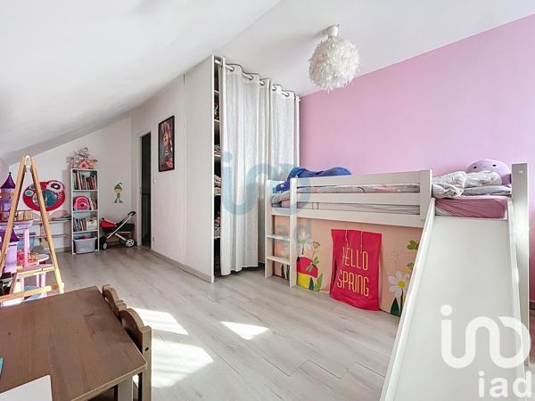 Maison 5 pièces de 114 m² à Fagnières (51510)