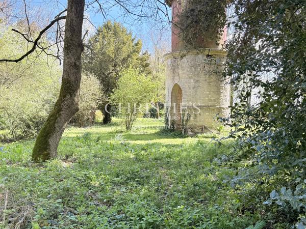 Une demeure du XVIIe siècle au cœur des vignes de Charente — domaine clos, dépendances et piscine