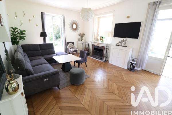 Maison à vendre 10 pièces 305 m² Montereau-Fault-Yonne