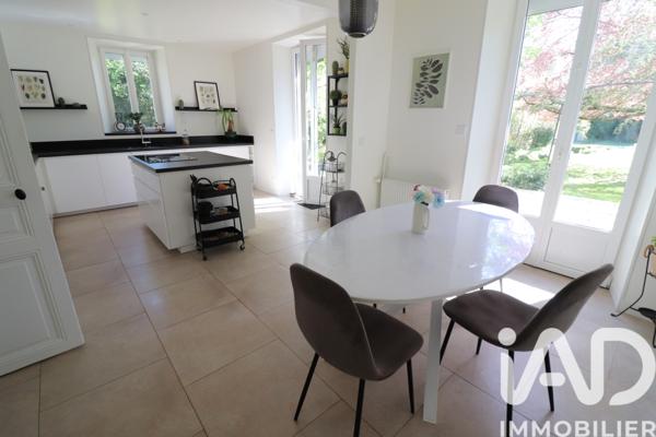 Maison à vendre 10 pièces 305 m² Montereau-Fault-Yonne