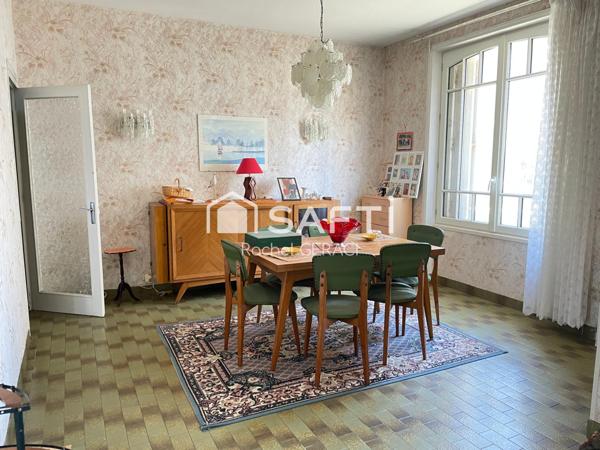 Maison avec beau volume