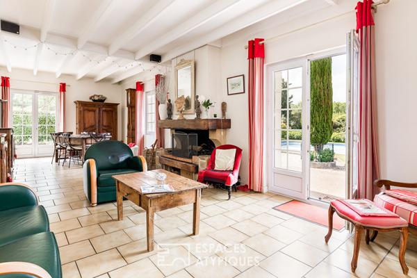 Maison courant 1900 avec piscine, hangar et parc arboré