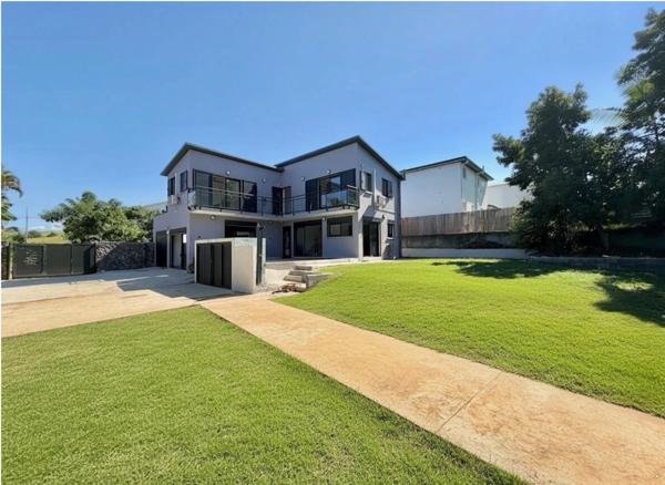 À VENDRE SAINT-PIERRE (97410) – TERRE ROUGE Villa T5 contemporaine – 150 m² – Piscine – Terrain 726 m²