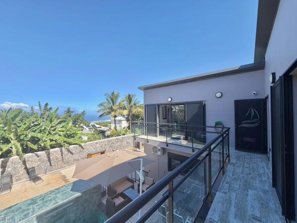 À VENDRE SAINT-PIERRE (97410) – TERRE ROUGE Villa T5 contemporaine – 150 m² – Piscine – Terrain 726 m²
