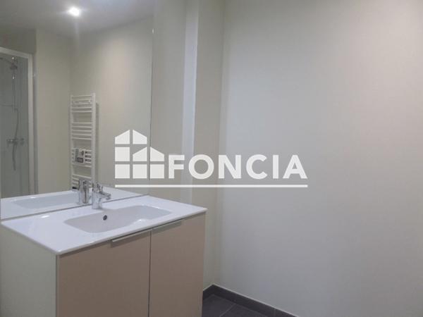 Location Appartement 2 pièces 45.2 m² - 17 AVENUE DU SIX JUIN Caen 14000