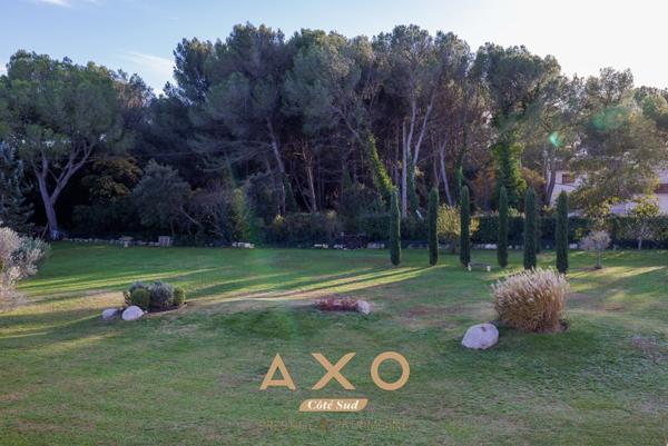 SAINT-CANNAT- MAISON - T6 - 210 M2 - PISCINE - POOL HOUSE - TERRAIN 5 500 M2 - DOUBLE GARAGE - 1 295 000