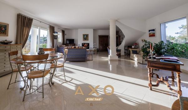 SAINT-CANNAT- MAISON - T6 - 210 M2 - PISCINE - POOL HOUSE - TERRAIN 5 500 M2 - DOUBLE GARAGE - 1 295 000