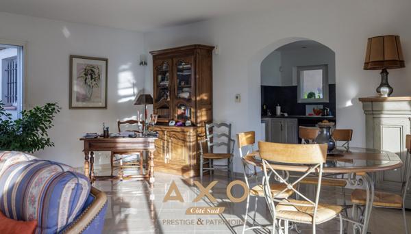 SAINT-CANNAT- MAISON - T6 - 210 M2 - PISCINE - POOL HOUSE - TERRAIN 5 500 M2 - DOUBLE GARAGE - 1 295 000