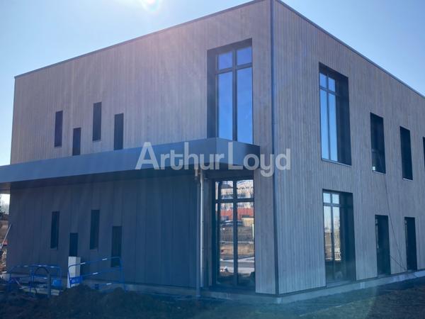 Bureaux neufs à louer ou vendre à Famars dans parc d affaires en expansion