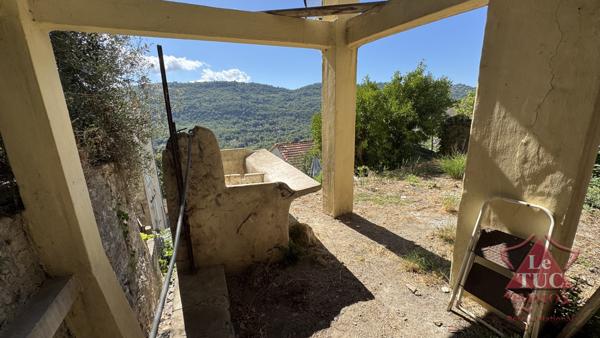 EXCLUSIVITÉ LE BAR SUR LOUP ! Maison de village 5 pièces avec jardin privatif cave et vue Le Bar-sur-Loup (06620)
