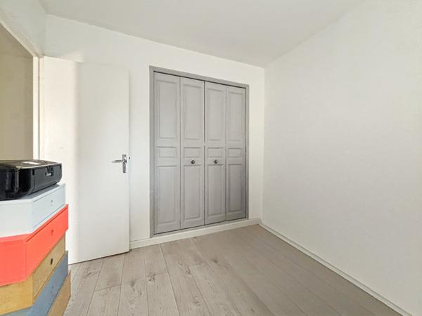 A vendre en exclusivité Appartement T3 avec place de parking, garage et cave 13011 MARSEILLE