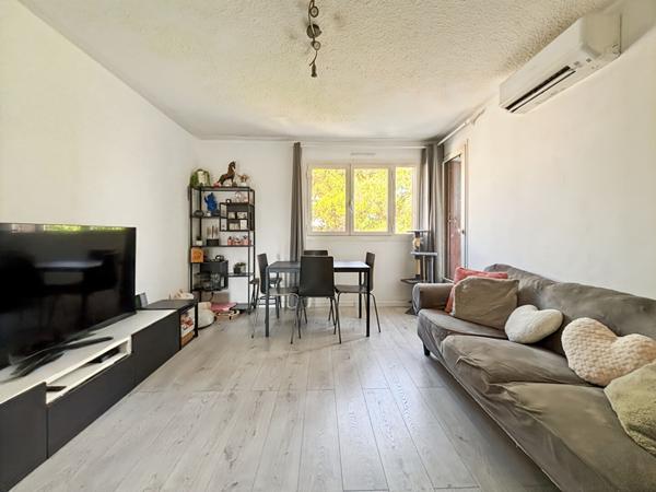 A vendre en exclusivité Appartement T3 avec place de parking, garage et cave 13011 MARSEILLE