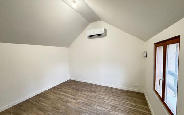 Appartement à louer    2 pièces • 42,32 m2 Nogent-l'Artaud