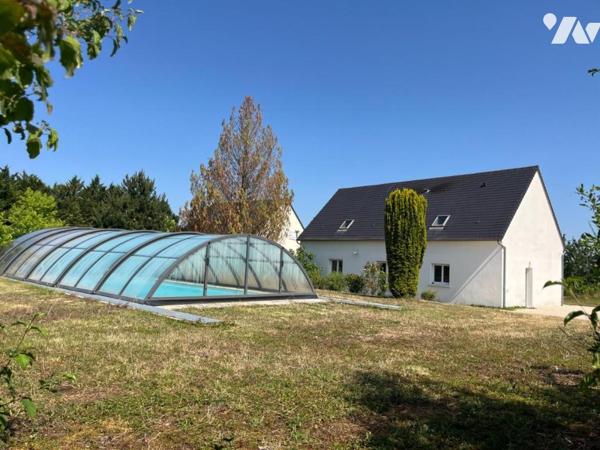 Maison T6 - Piscine - Dépendance- Jardin - 2132m² cadastré.