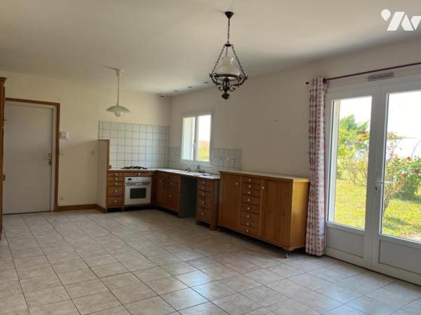 Maison T6 - Piscine - Dépendance- Jardin - 2132m² cadastré.