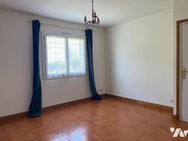 Maison T6 - Piscine - Dépendance- Jardin - 2132m² cadastré.