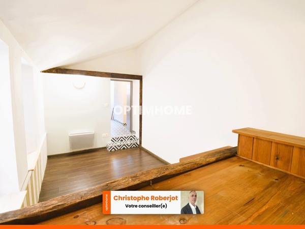 DUPLEX rénové en hyper centre-ville piétonnier